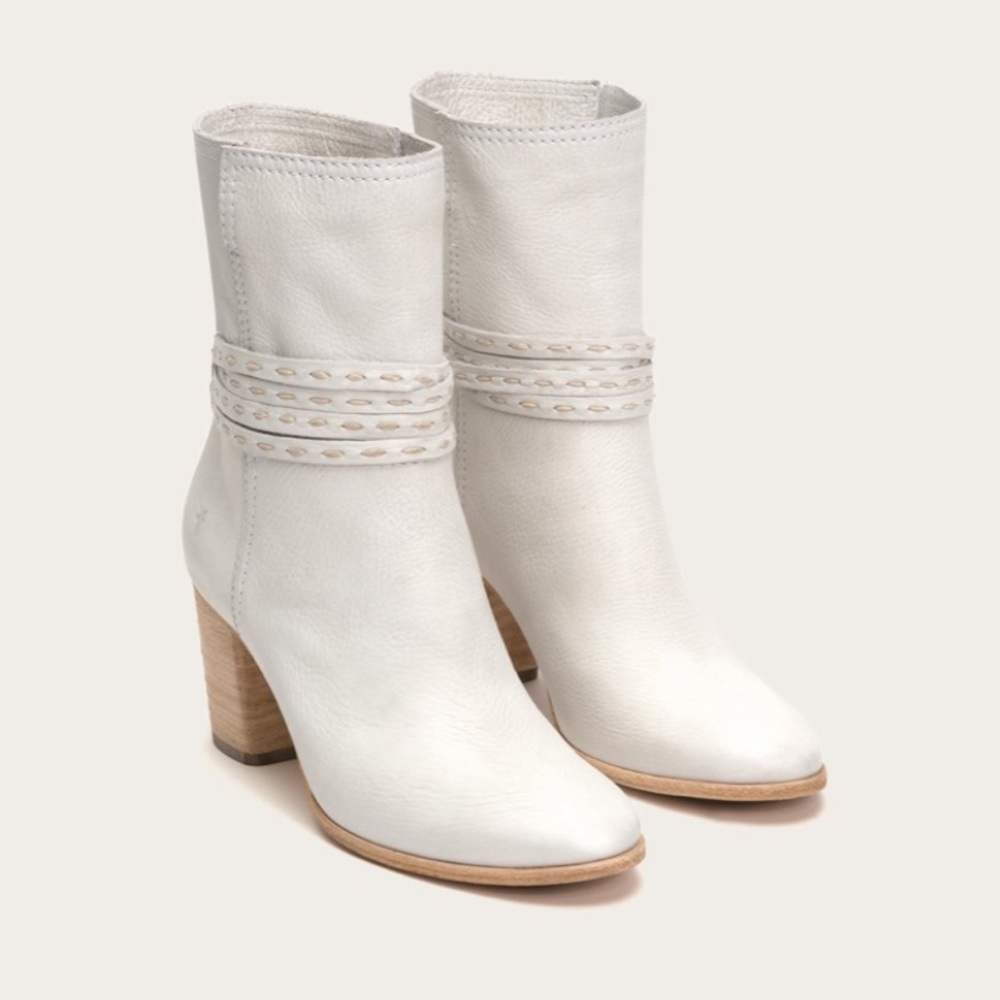 Frye White Ankle Leather Boots with Tan Heel size 9